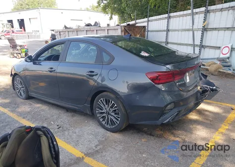 2023 Kia Forte Gt-Line z USA, uszkodzony, nr VIN 3KPF54AD3PE529965